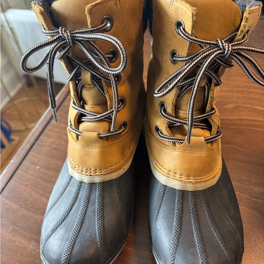 Sorel Tan and Black Winter Duck Boots